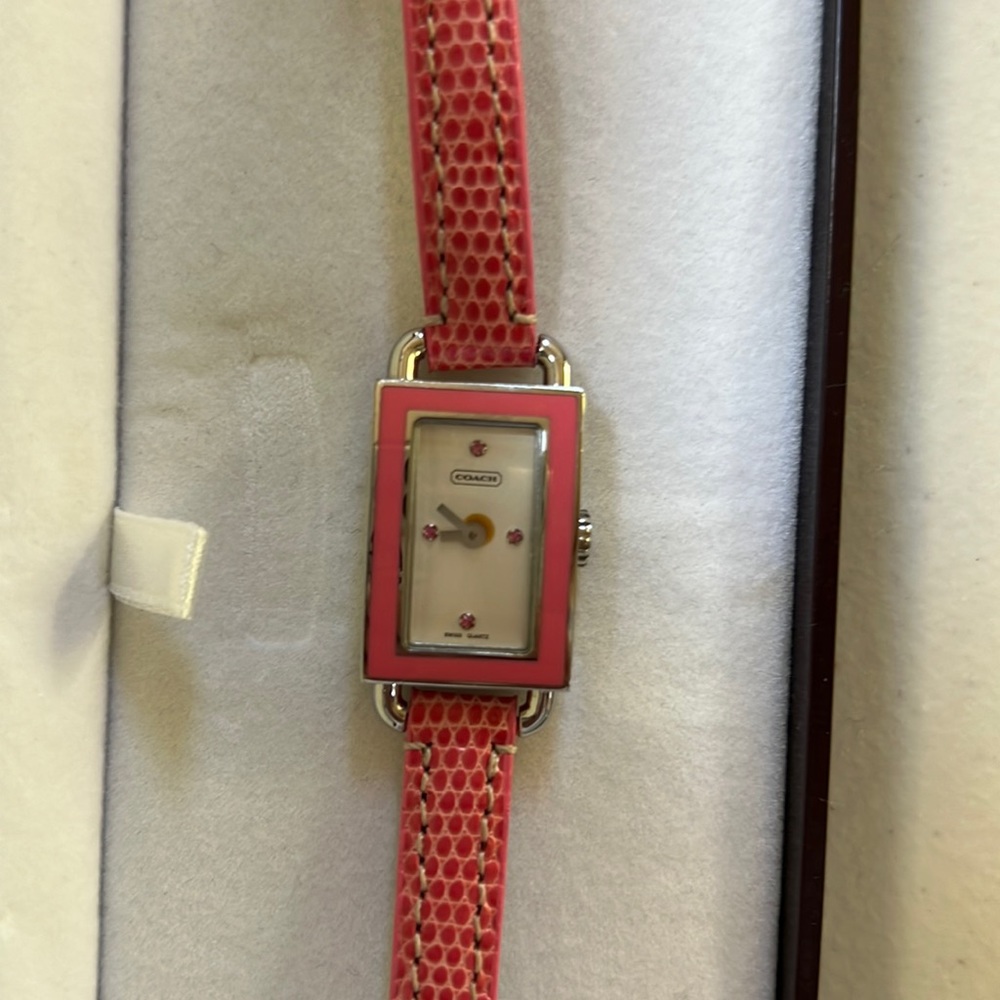 Pink Coach watch - Picture 1 of 6
